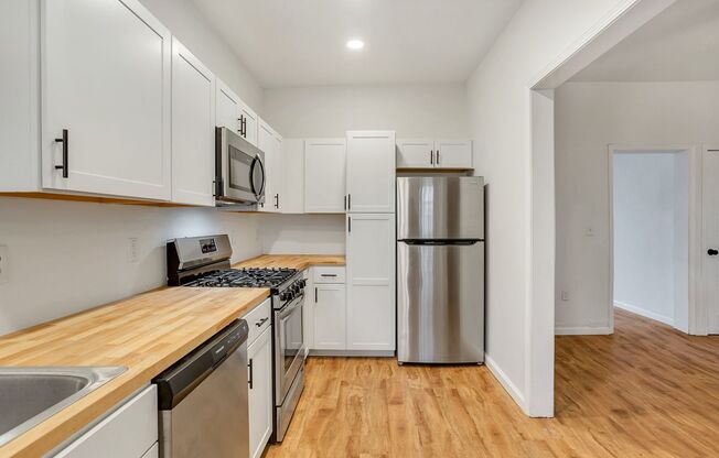 2 bed 2 bath - great location, off street parking