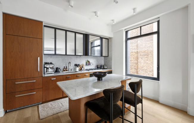 110 CHARLTON ST