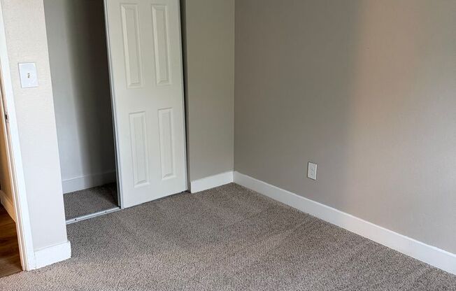 3 beds, 2.5 baths, 1,564 sqft, $2,350, Unit 04-101