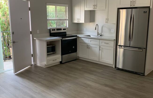 1 bed, 1 bath, $2,195, Unit 8