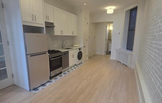 245 25 E 62 ST