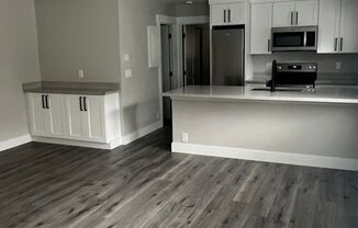 1 bed, 1 bath, 600 sqft, $1,462, Unit 11