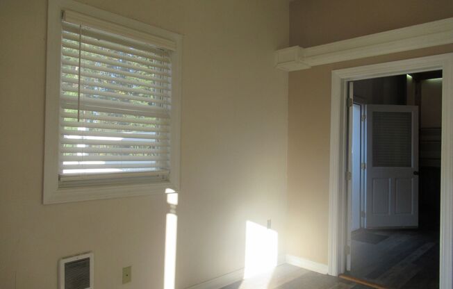 Spacious 1 bedroom, .75 bathroom MIL apartment ALL UTILITIES INCLUDED