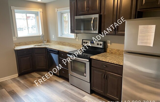 2325 SARAH ST