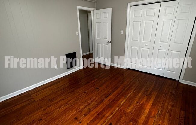 2 beds, 1 bath, $1,299, Unit 6