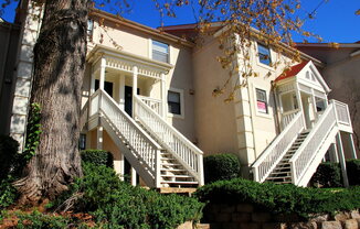 Spacious 2 Bedroom Condo Near Downtown Athens & UGA