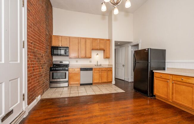 1 bed, 1 bath, $1,200, Unit 213 3B