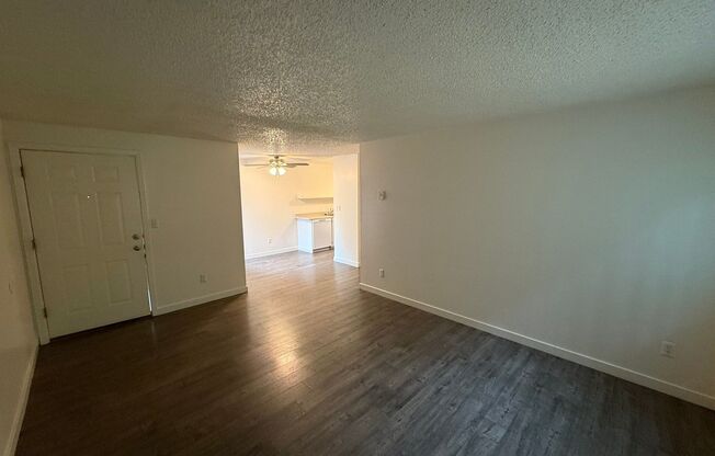 2 beds, 1 bath, 825 sqft, $1,245, Unit 233