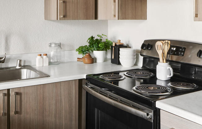 Welcome to The Woodlands Apartments in Vancouver WA