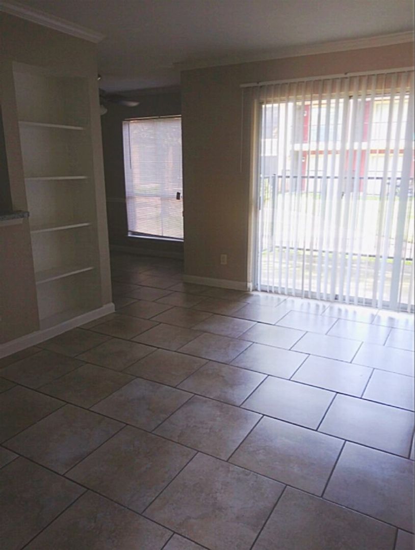 Spanish Meadows Apartments