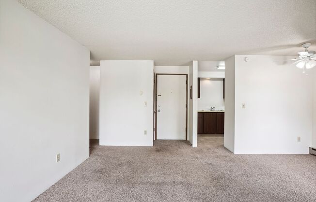 1 bed, 1 bath, $995, Unit 512-5