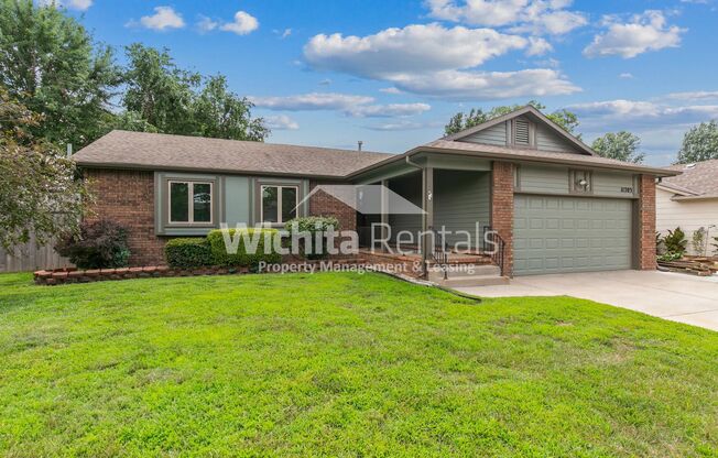 Large 3 bedroom 3 bath home in West Wichita