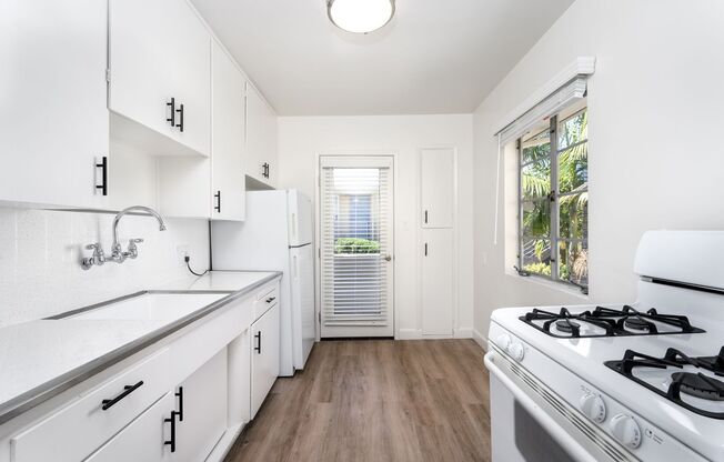 A Walkers Paradise and Serene Canyon Views in one of San Diego's most charming neighborhoods, Mission Hills!