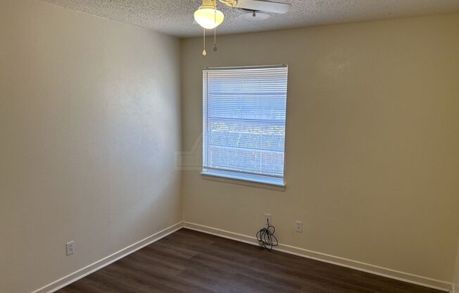 3 beds, 1 bath, $1,025