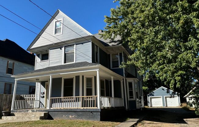 823 Geneva SE