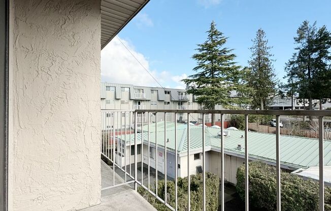 Studio, 1 bath, 480 sqft, $1,445, Unit 328