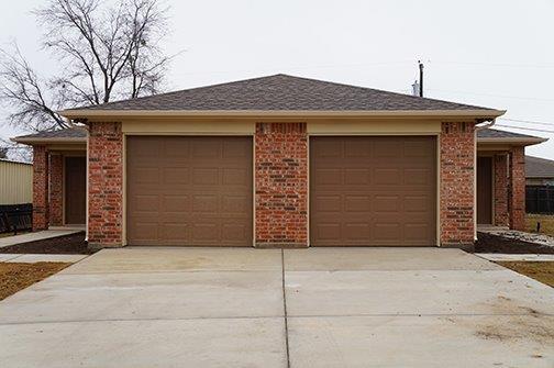 8125-8127 Tanner Ave