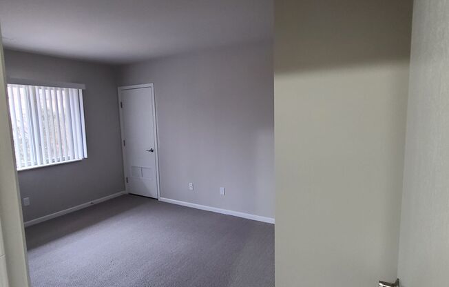 1 bed, 1 bath, 810 sqft, $1,560, Unit 800-104