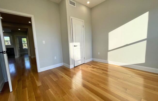 255 AMBOY ST