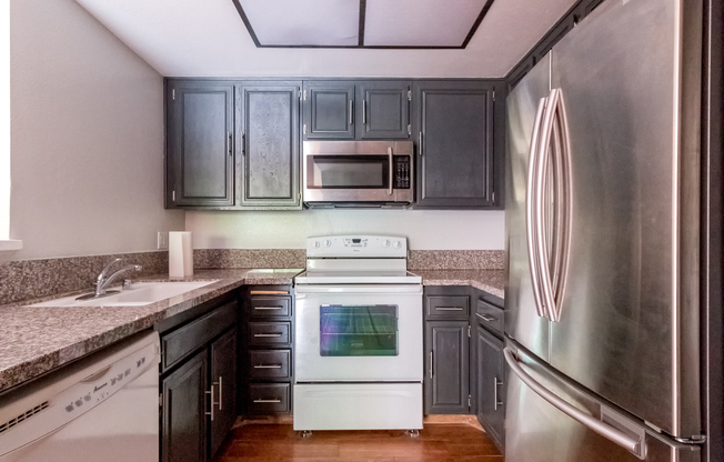 GREATLY LOCATED 1-BEDROOM APARTMENT WITH PRIVATE BALCONY
