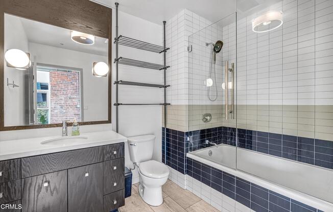 2 beds, 1.5 baths, 1,380 sqft, $5,300, Unit 111