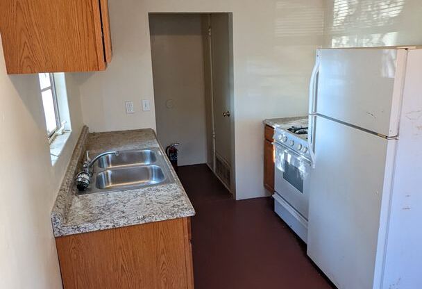 1 bed, 1 bath, 675 sqft, $750