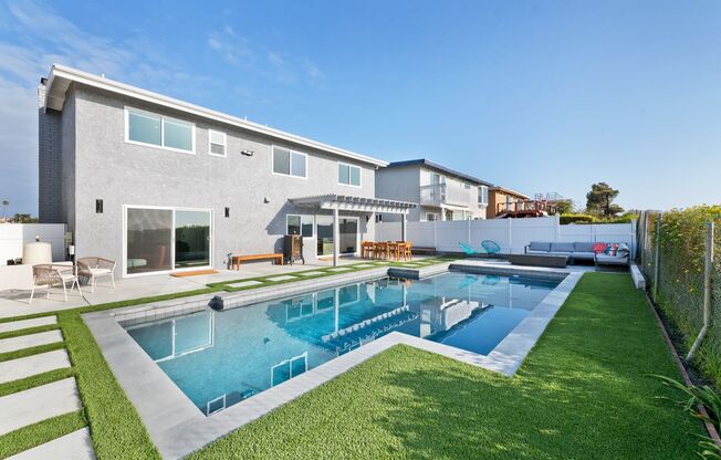 Costa Mesa, Panoramic Views, Pool - Fully Furnished