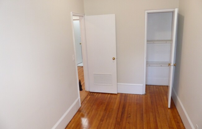 1 bed, 1 bath, $2,700, Unit 4A