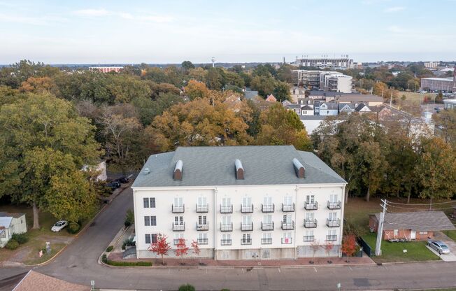 1 bed, 1 bath, 630 sqft, $1,040, Unit 309