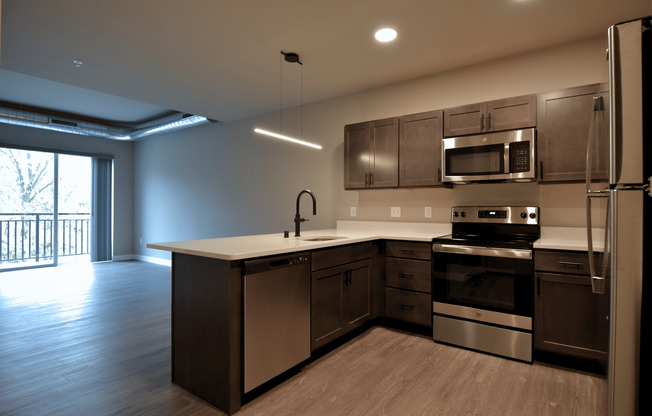 2 beds, 2 baths, 956 sqft, $2,195, Unit 2644-306