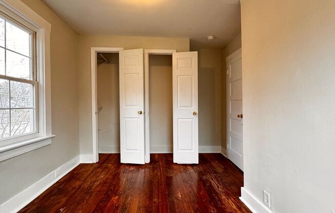 2 beds, 1 bath, $1,525