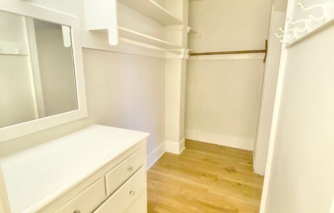 Studio, 1 bath, 425 sqft, $1,295, Unit 112