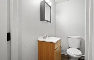 1 bed, 1 bath, 500 sqft, $849, Unit 109 W Lincoln Avenue #13