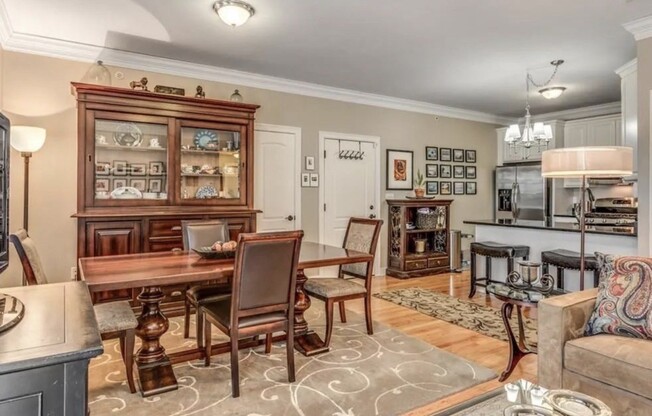 2 beds, 2 baths, 940 sqft, $3,000, Unit 5-2