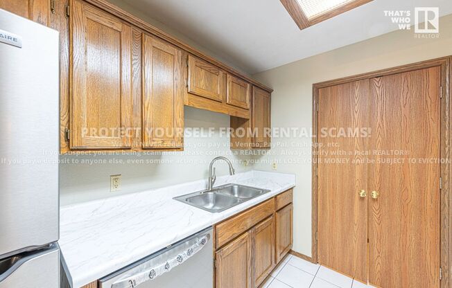 3 beds, 2 baths, $1,499