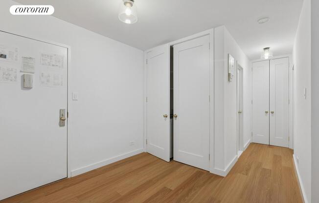 1 bed, 1 bath, 770 sqft, $6,200, Unit 7E