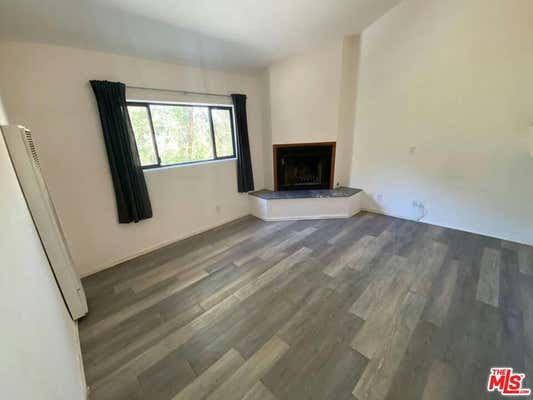 2 beds, 1 bath, 850 sqft, $3,000, Unit B