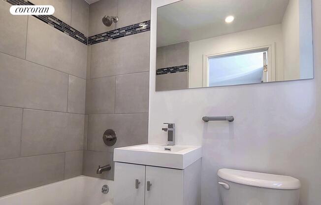 2 beds, 2 baths, $6,850, Unit 14R