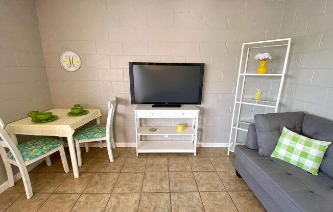 1 bed, 1 bath, $900