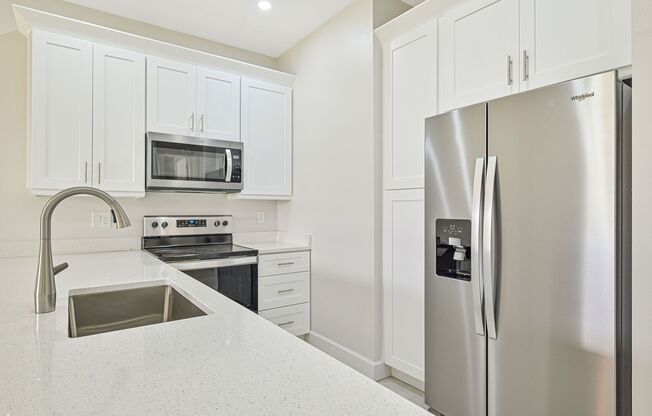 3 beds, 2 baths, $1,875, Unit 528 Grant Blvd