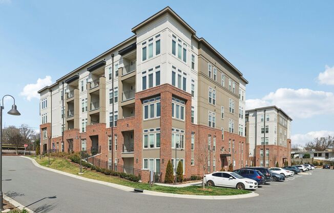 3 beds, 2 baths, 1,333 sqft, $2,025, Unit 1-401