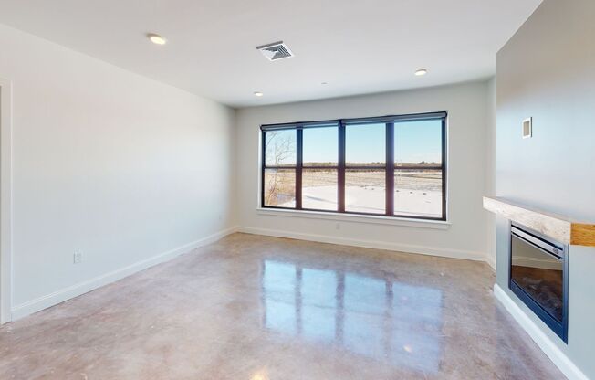 1 bed, 1 bath, 728 sqft, $2,500, Unit 70-403