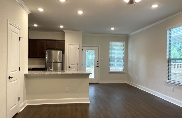 2206 Sandlewood Cove