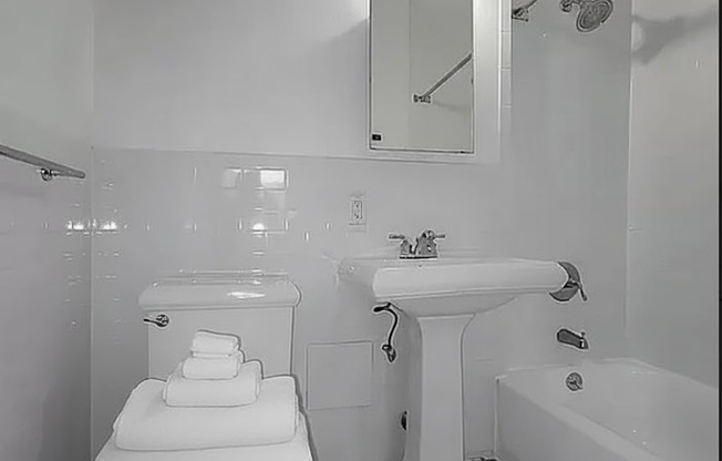 1 bed, 1 bath, 675 sqft, $3,200, Unit 5A