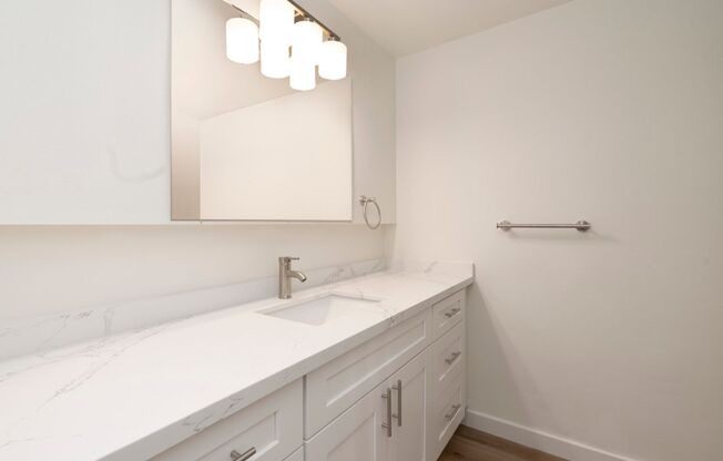 2 beds, 2 baths, 1,000 sqft, $2,695, Unit 2727 - 101