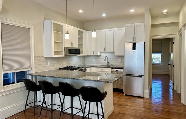 1 bed, 1 bath, 600 sqft, $2,300, Unit 1