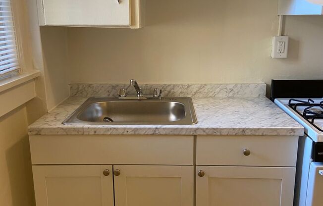 1 bed, 1 bath, 550 sqft, $1,325, Unit 208