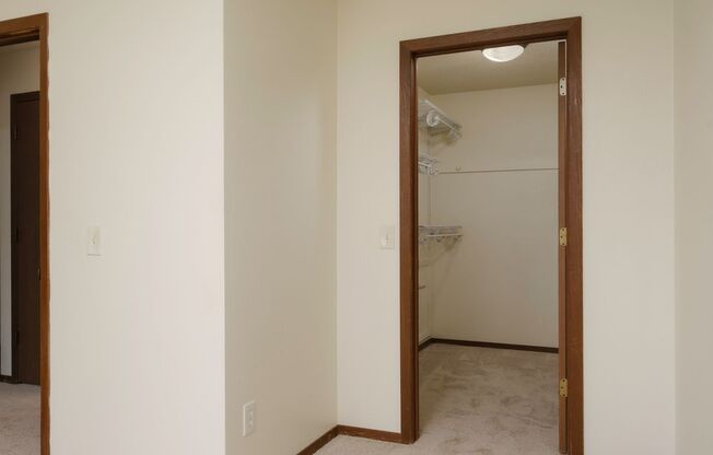 2 beds, 1 bath, 1,000 sqft, $1,425, Unit 840-303