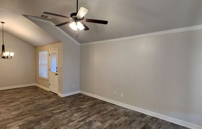 Gorgeous 3 bed/2 bath in Trimmier Estates Killeen, TX Viewable 9/12