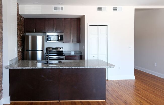 1 bed, 1 bath, $1,575, Unit 302